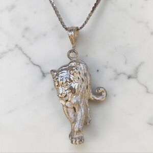🐅 Vintage Sterling Tiger Pendant Necklace